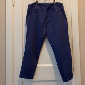Old Navy Slim Boyfriend Chino, size 16
